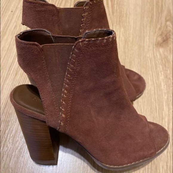 Urban Outfitters. Brown Peep Toe Ankle Boots Stacked 3.5" Heel Size8 - Picture 2 of 6